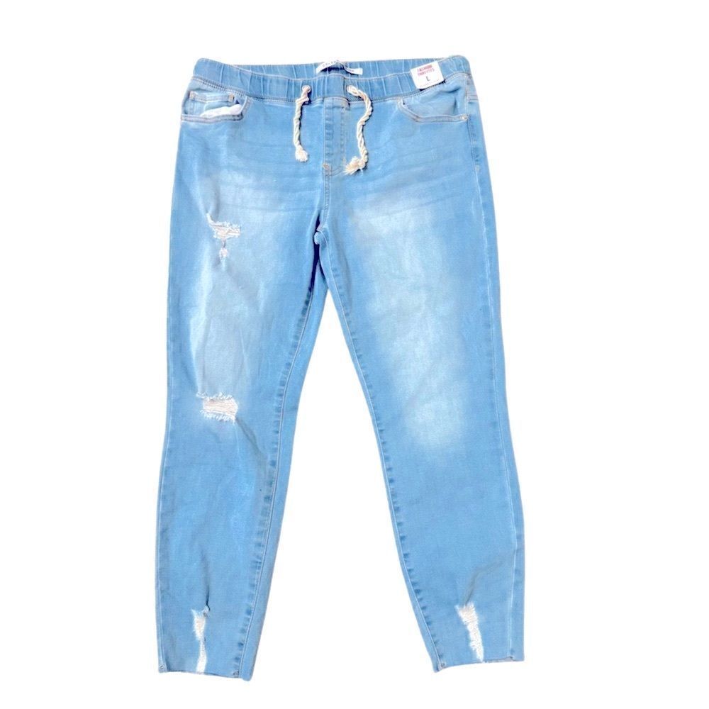 Celebrity Pink fashion that fits , women’s denim jeans pants size L